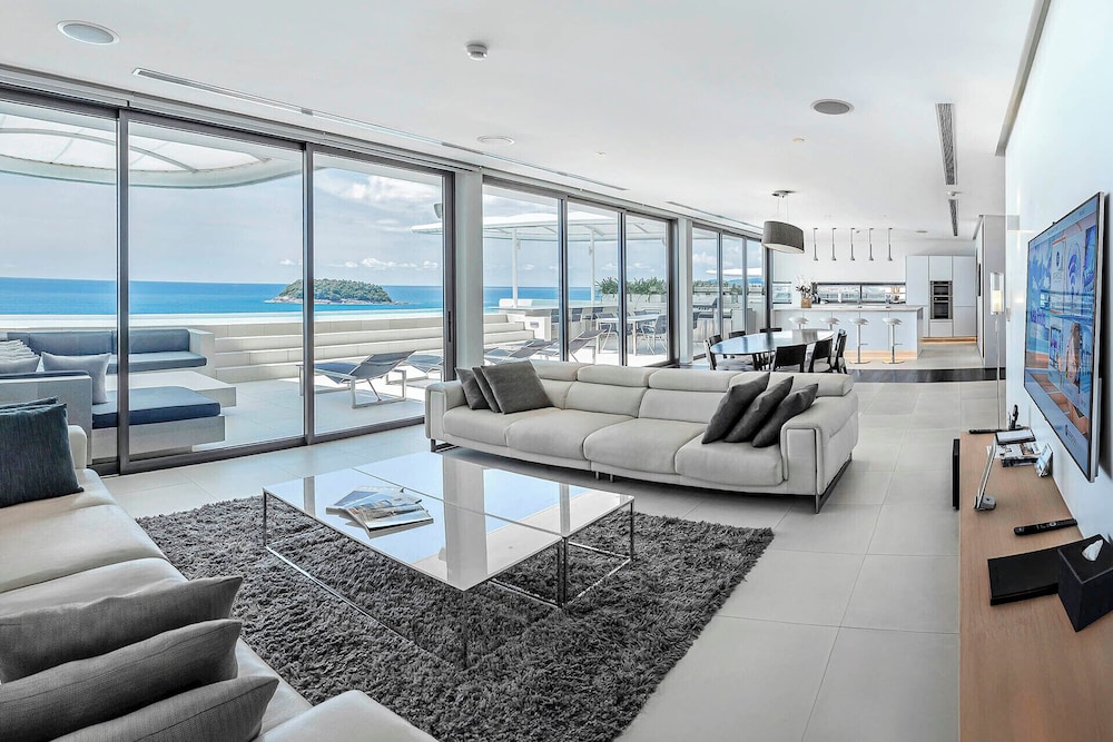 Kata Rocks — Hotel rooms in Karon, Phuket Province
