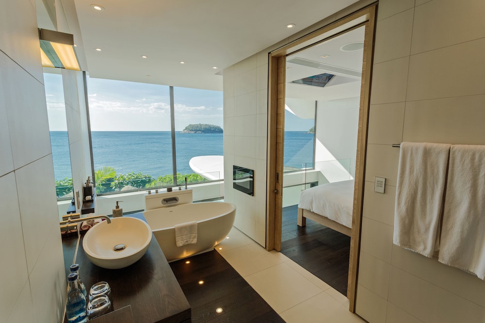 Kata Rocks — Hotel rooms in Karon, Phuket Province