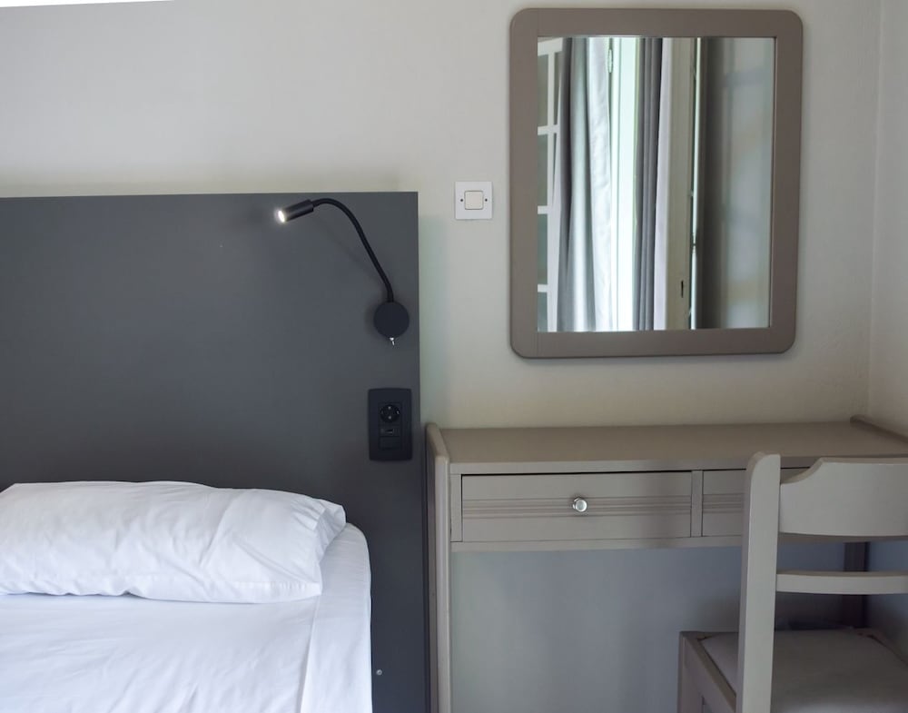 Mouikis Sun Village — Hotel rooms in Lakíthra, Ionian Islands