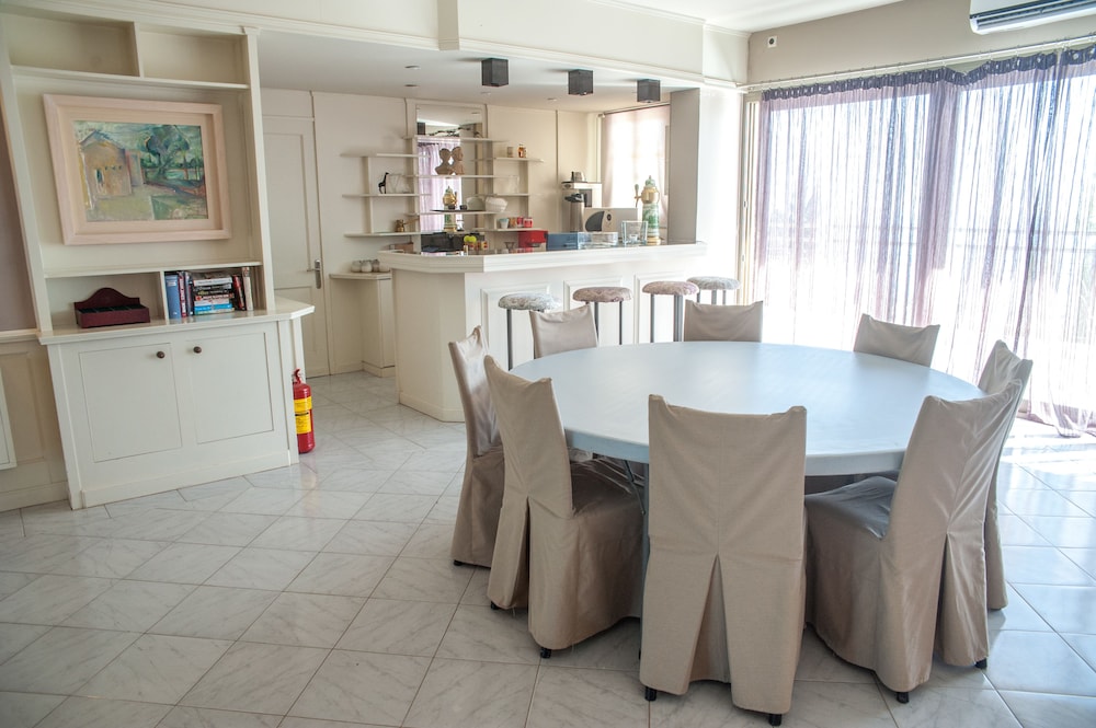 Mouikis Sun Village — Restaurant & bars in Lakíthra, Ionian Islands