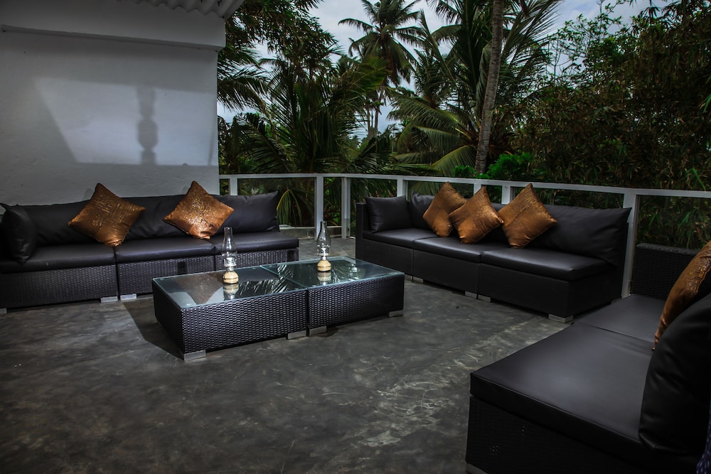 W15 Escape — Hotel building in Ahangama, Southern Province