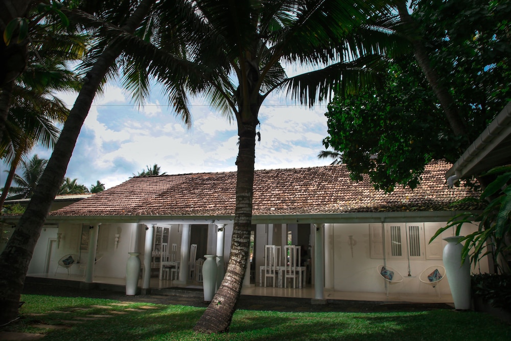 W15 Escape — Hotel building in Ahangama, Southern Province