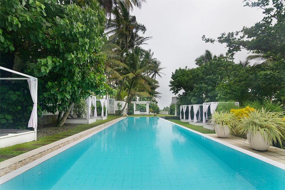 W15 Escape — Swimming pool in Ahangama, Southern Province