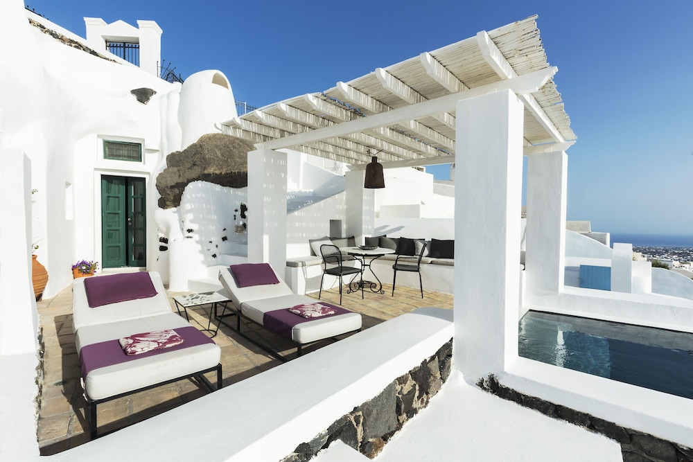 The Vasilicos — Hotel building in Imerovigli, South Aegean