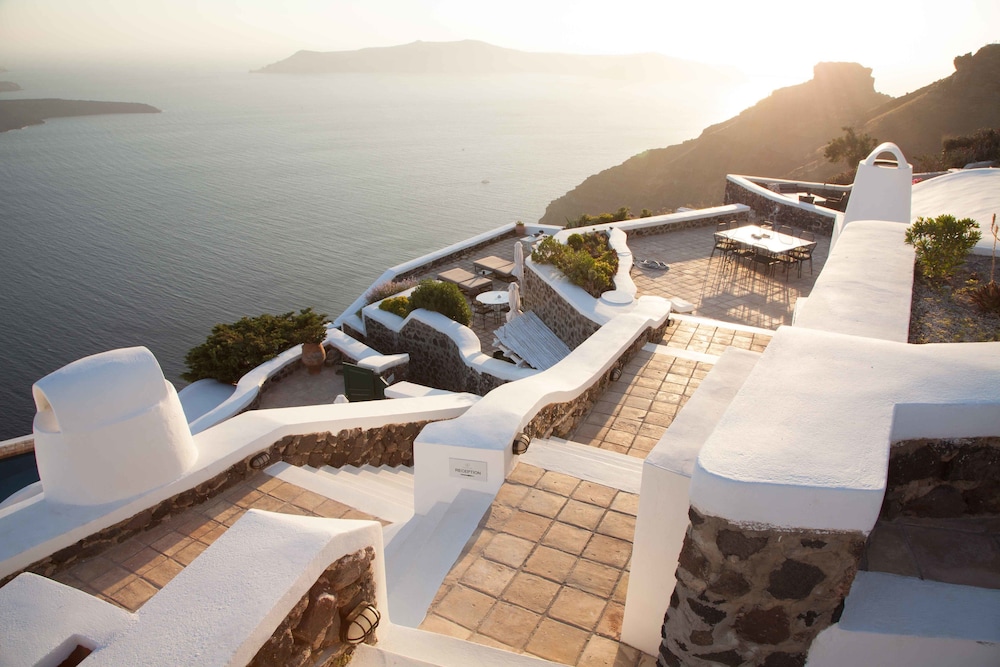The Vasilicos — Hotel building in Imerovigli, South Aegean