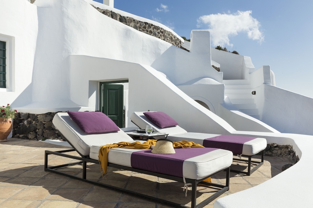 The Vasilicos — Hotel building in Imerovigli, South Aegean