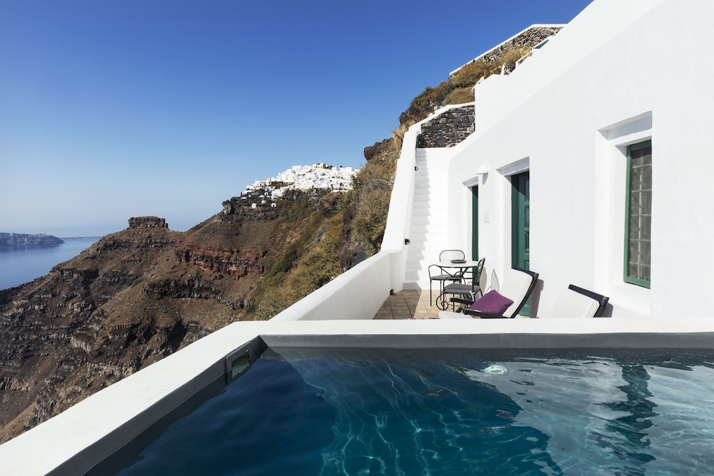 The Vasilicos — Swimming pool in Imerovigli, South Aegean