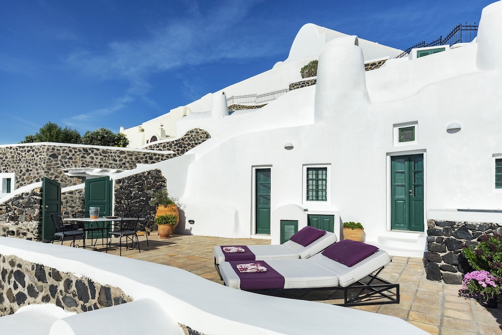 The Vasilicos — Hotel building in Imerovigli, South Aegean