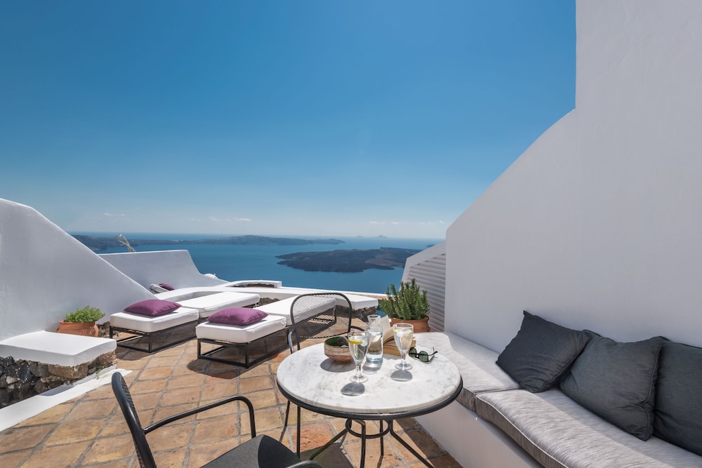 The Vasilicos — Hotel building in Imerovigli, South Aegean