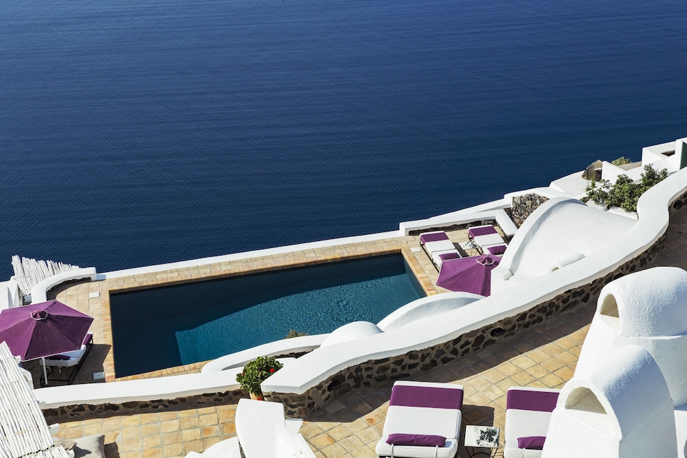 The Vasilicos — Swimming pool in Imerovigli, South Aegean