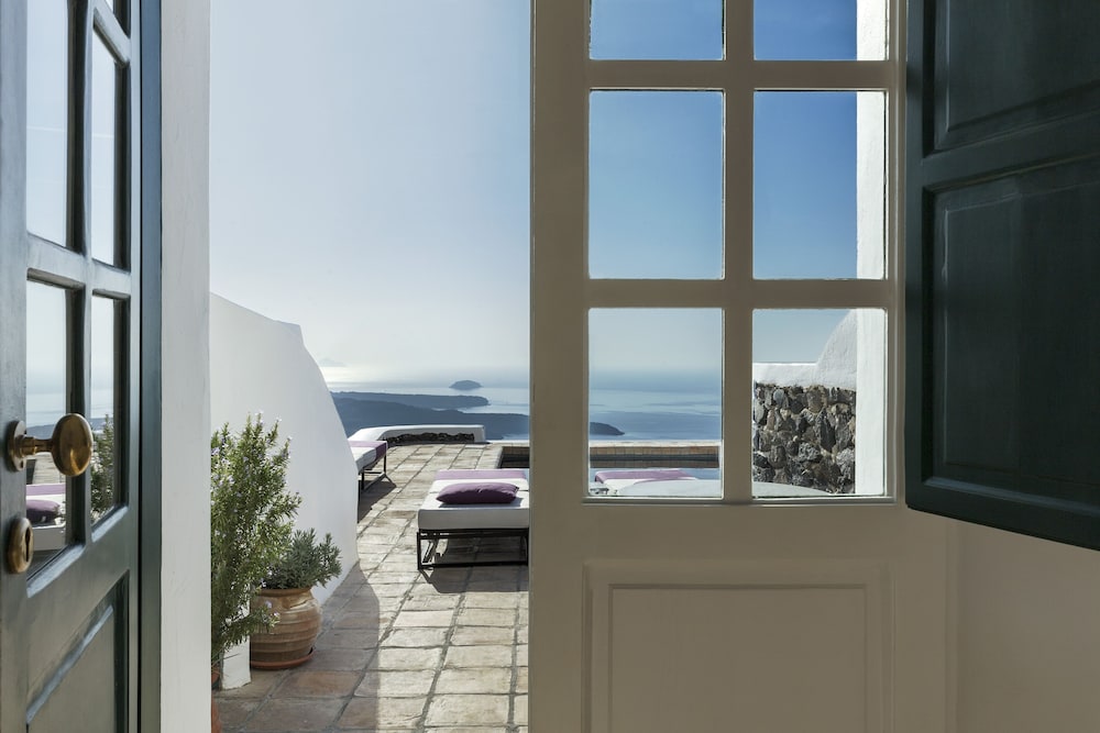 The Vasilicos — Hotel building in Imerovigli, South Aegean
