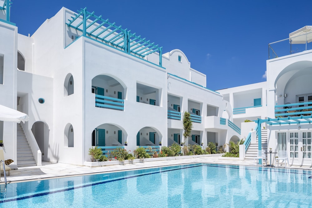 Santellini Hotel — Hotel building in Kamari, South Aegean