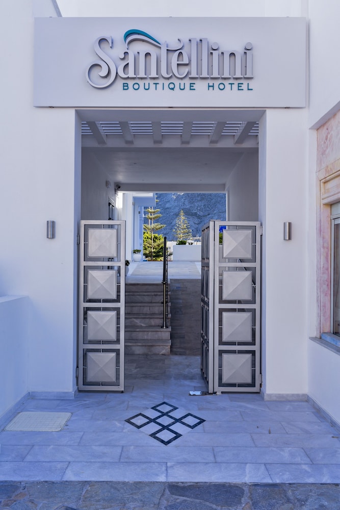 Santellini Hotel — Hotel building in Kamari, South Aegean