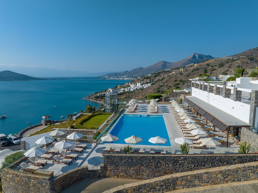 Royal Marmin Bay Boutique & Art Hotel - Adults Only — Swimming pool in Elounda
