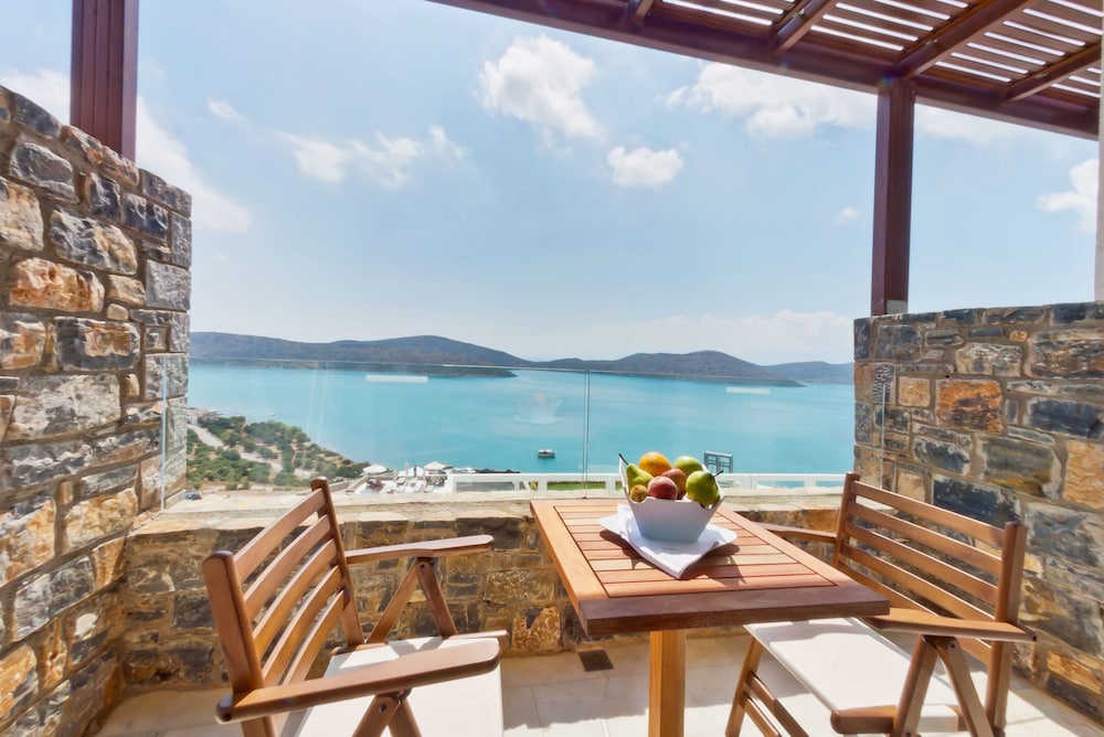 Royal Marmin Bay Boutique & Art Hotel - Adults Only — Hotel rooms in Elounda