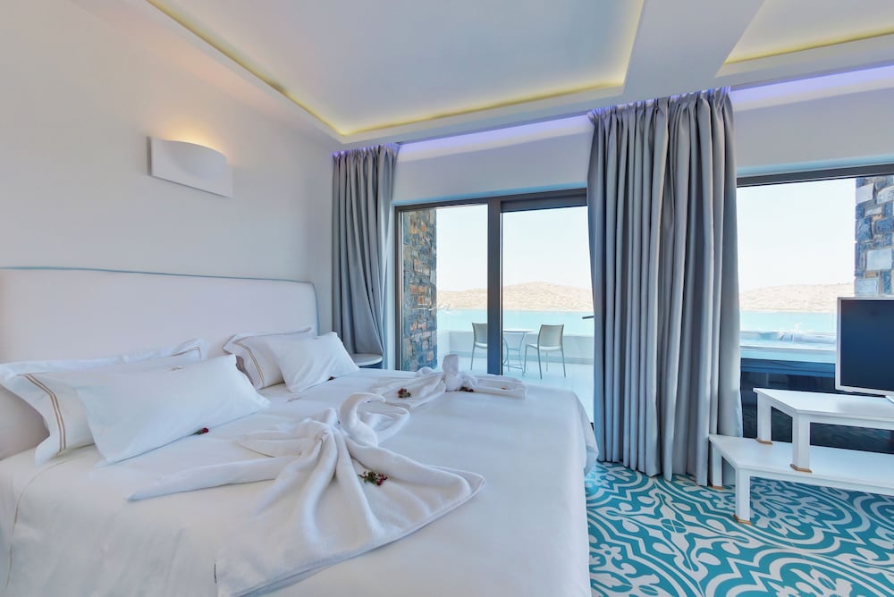 Royal Marmin Bay Boutique & Art Hotel - Adults Only — Hotel rooms in Elounda