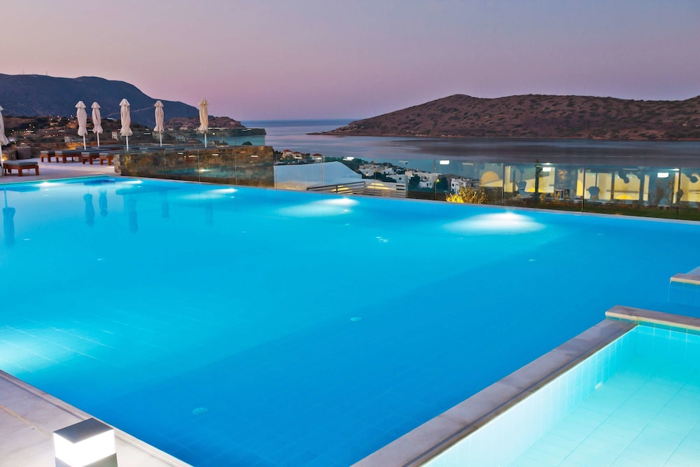 Royal Marmin Bay Boutique & Art Hotel - Adults Only — Swimming pool in Elounda
