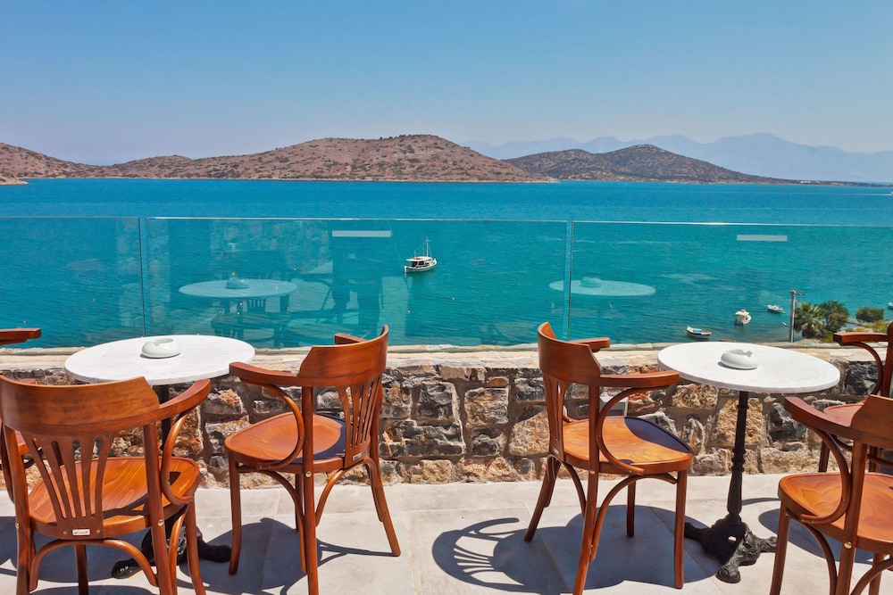 Royal Marmin Bay Boutique & Art Hotel - Adults Only — Restaurant & bars in Elounda