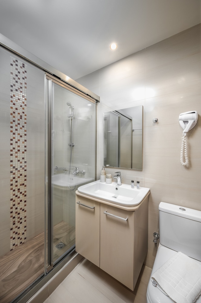 Vice Hotel — Hotel rooms in Laganas, Ionian Islands