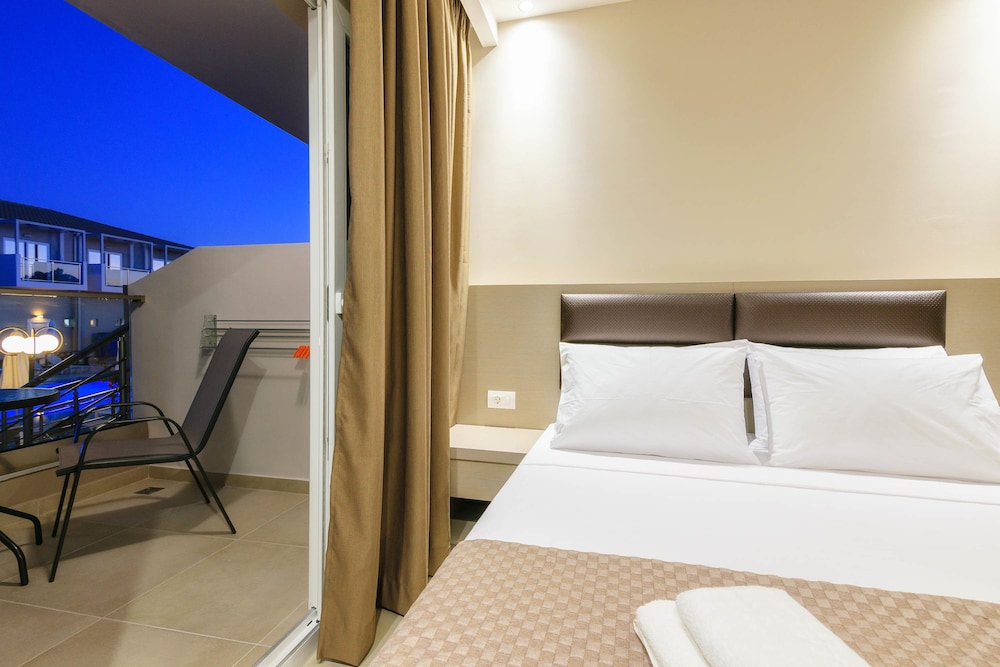Vice Hotel — Hotel rooms in Laganas, Ionian Islands