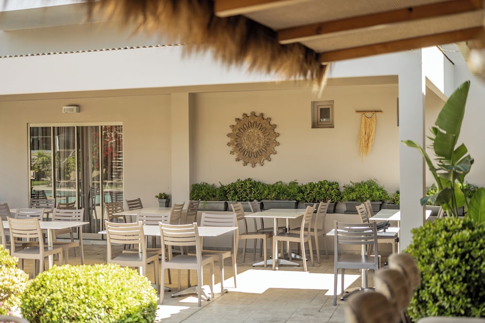 Vice Hotel — Restaurant & bars in Laganas, Ionian Islands