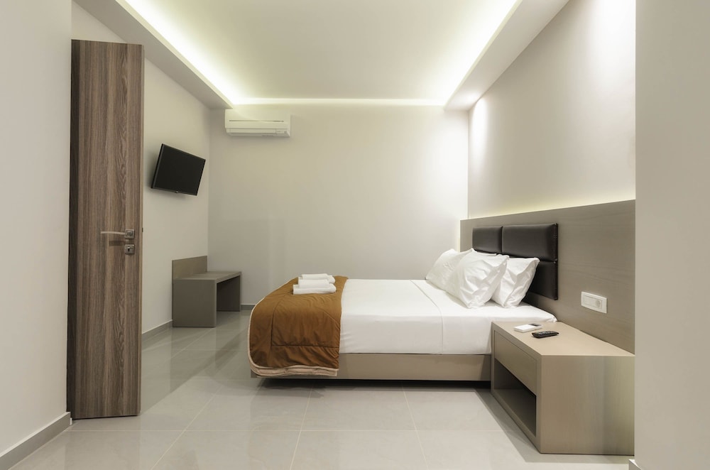 Vice Hotel — Hotel rooms in Laganas, Ionian Islands