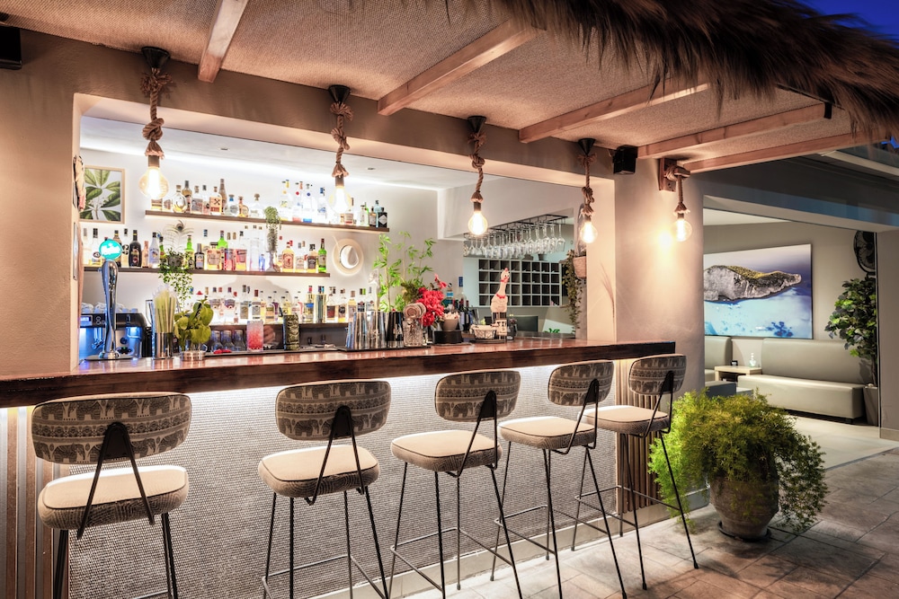 Vice Hotel — Restaurant & bars in Laganas, Ionian Islands