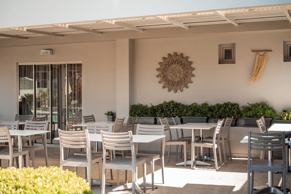 Vice Hotel — Restaurant & bars in Laganas, Ionian Islands