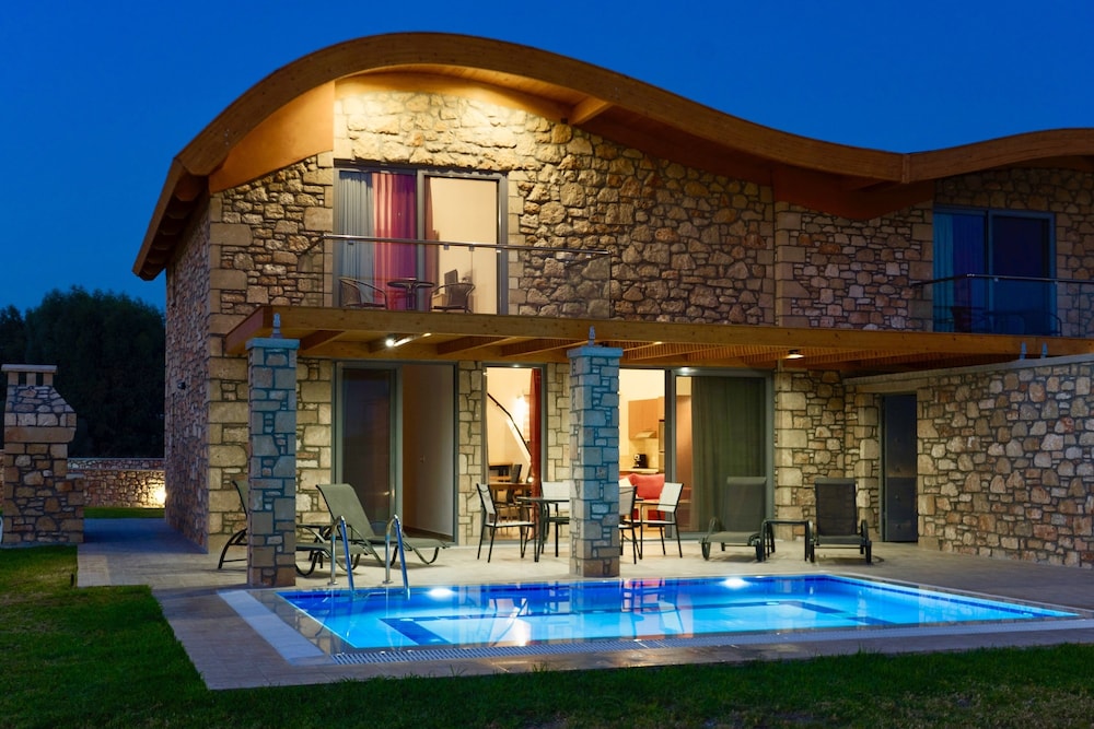 Estrella Villas — Hotel building in Lardos, South Aegean