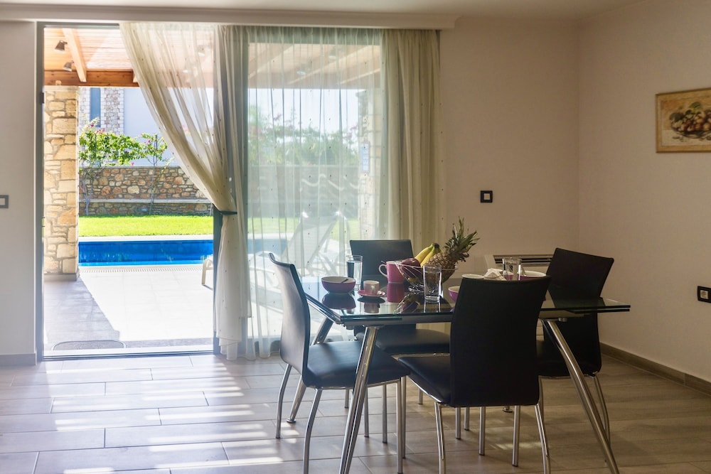 Estrella Villas — Hotel rooms in Lardos, South Aegean