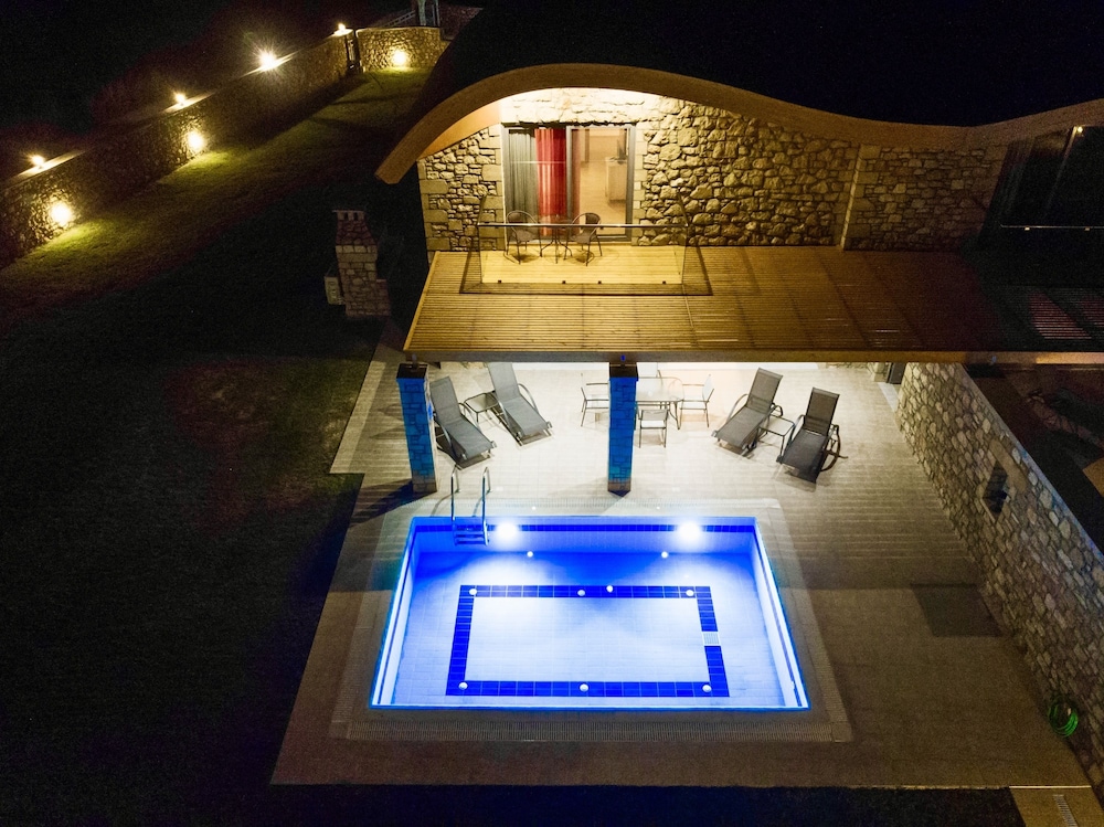 Estrella Villas — Swimming pool in Lardos, South Aegean