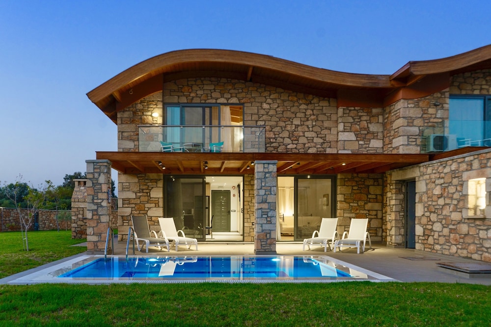 Estrella Villas — Hotel building in Lardos, South Aegean