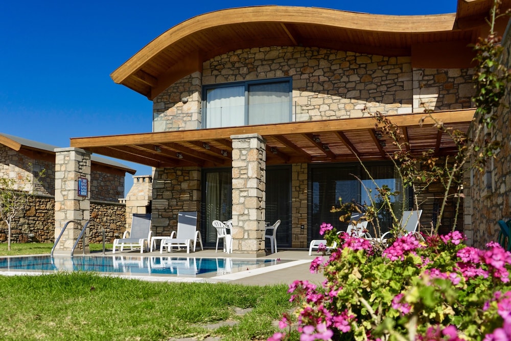 Estrella Villas — Hotel building in Lardos, South Aegean