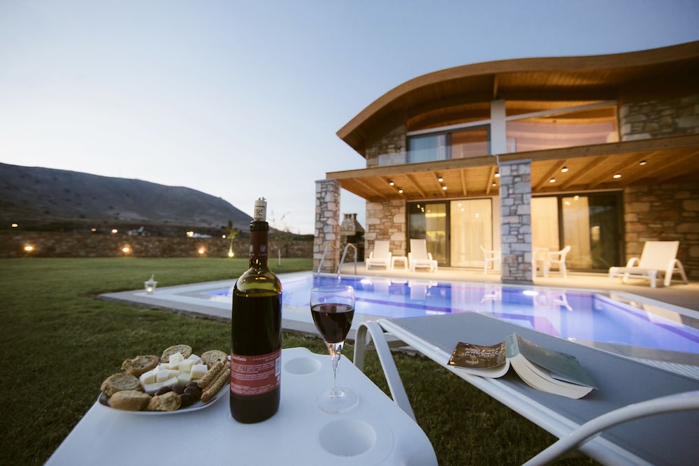 Estrella Villas — Swimming pool in Lardos, South Aegean