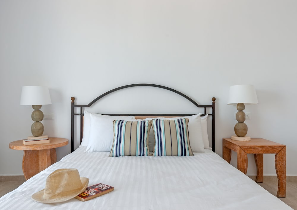 Cape Mykonos — Hotel rooms in Mykonos Town, South Aegean