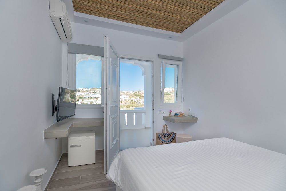 Cape Mykonos — Hotel rooms in Mykonos Town, South Aegean
