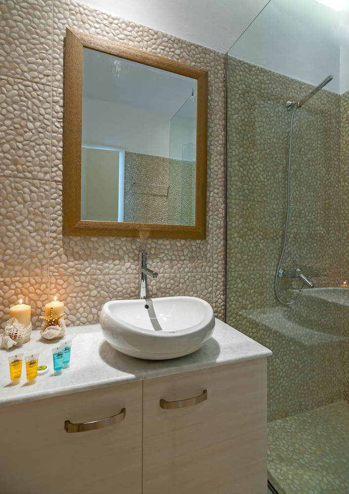 Cape Mykonos — Hotel rooms in Mykonos Town, South Aegean