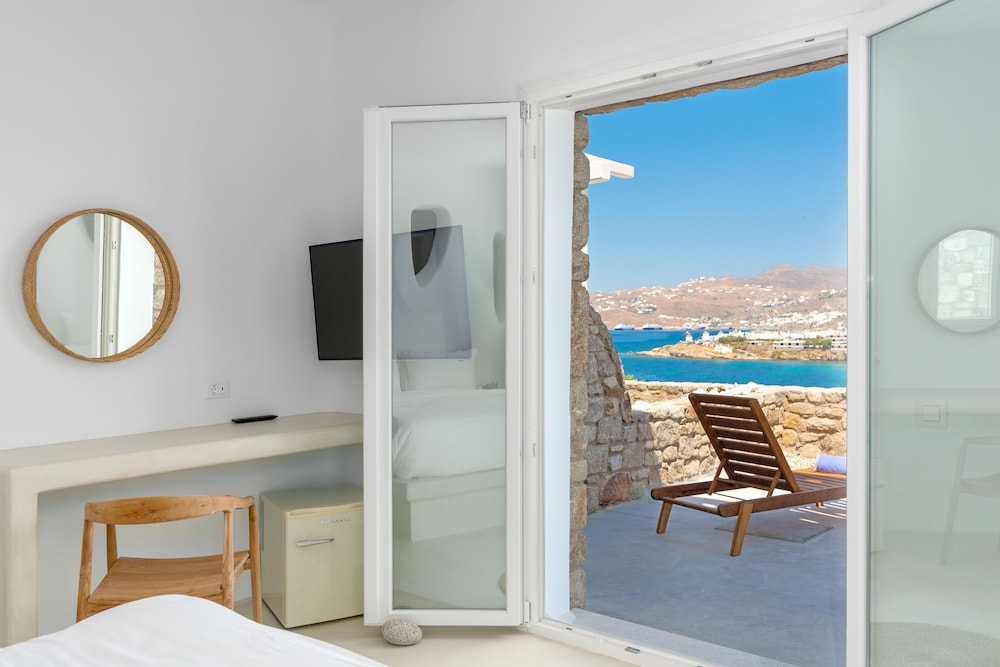 Cape Mykonos — Hotel rooms in Mykonos Town, South Aegean