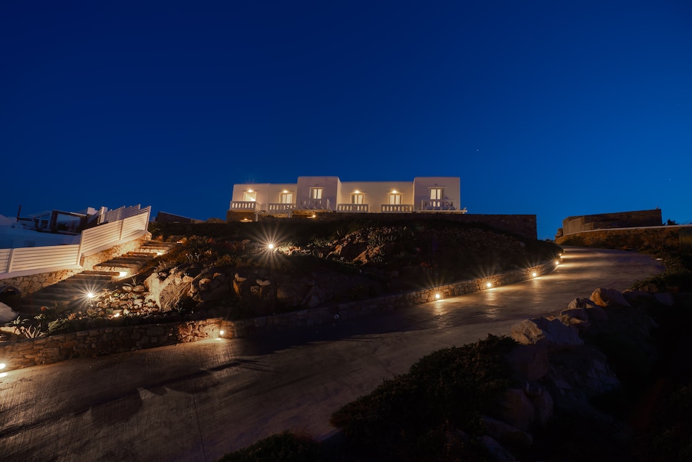 Cape Mykonos — Hotel building in Mykonos Town, South Aegean