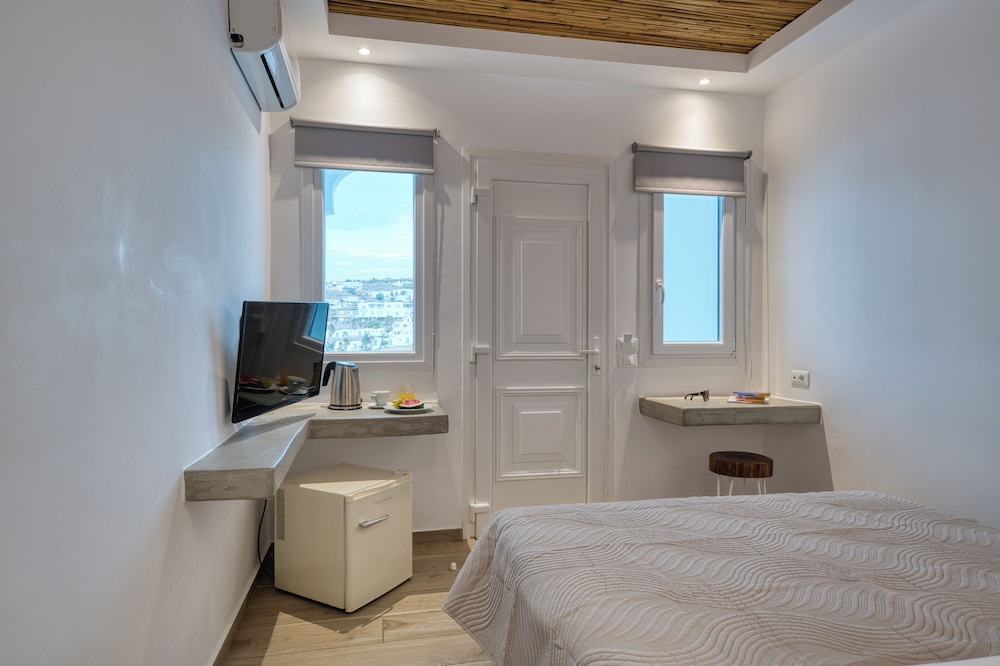 Cape Mykonos — Hotel rooms in Mykonos Town, South Aegean