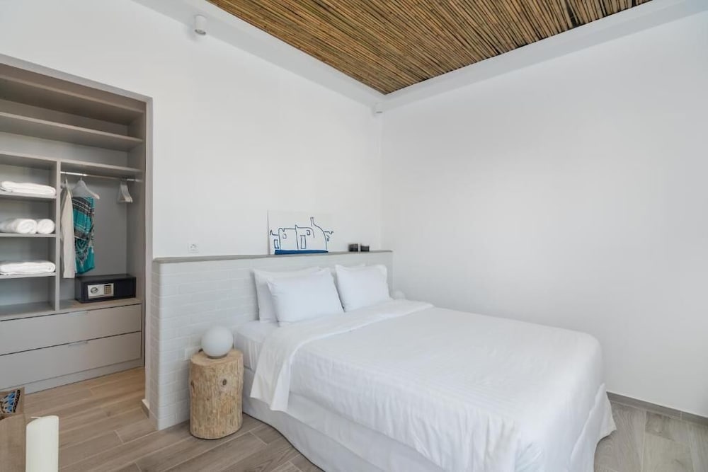 Cape Mykonos — Hotel rooms in Mykonos Town, South Aegean