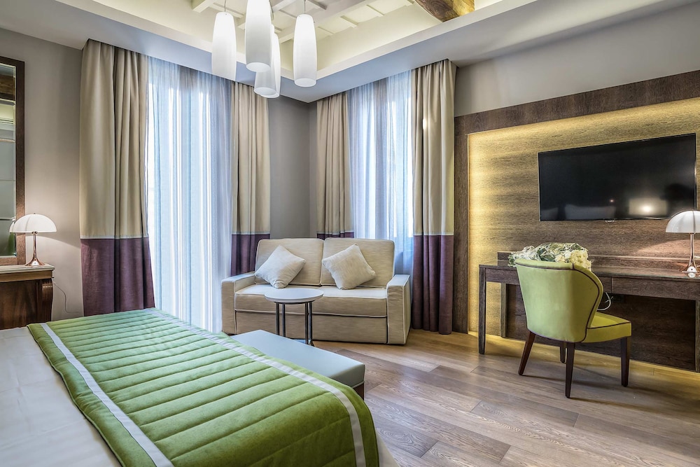 Martis Palace Hotel — Hotel rooms in Rome, Lazio