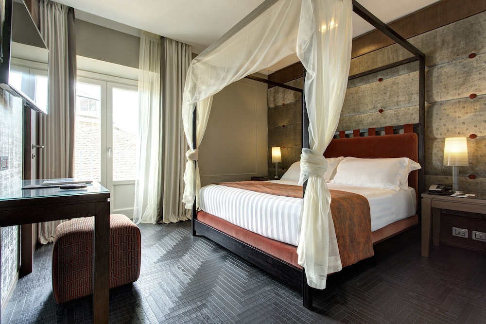 Mascagni Luxury Rooms & Suites — Hotel rooms in Rome, Lazio