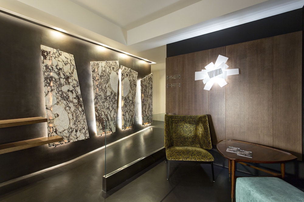 Mascagni Luxury Rooms & Suites — Hotel building in Rome, Lazio