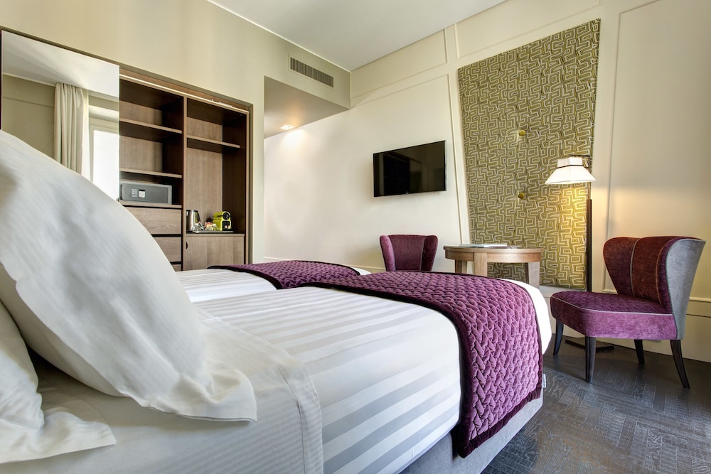 Mascagni Luxury Rooms & Suites — Hotel rooms in Rome, Lazio