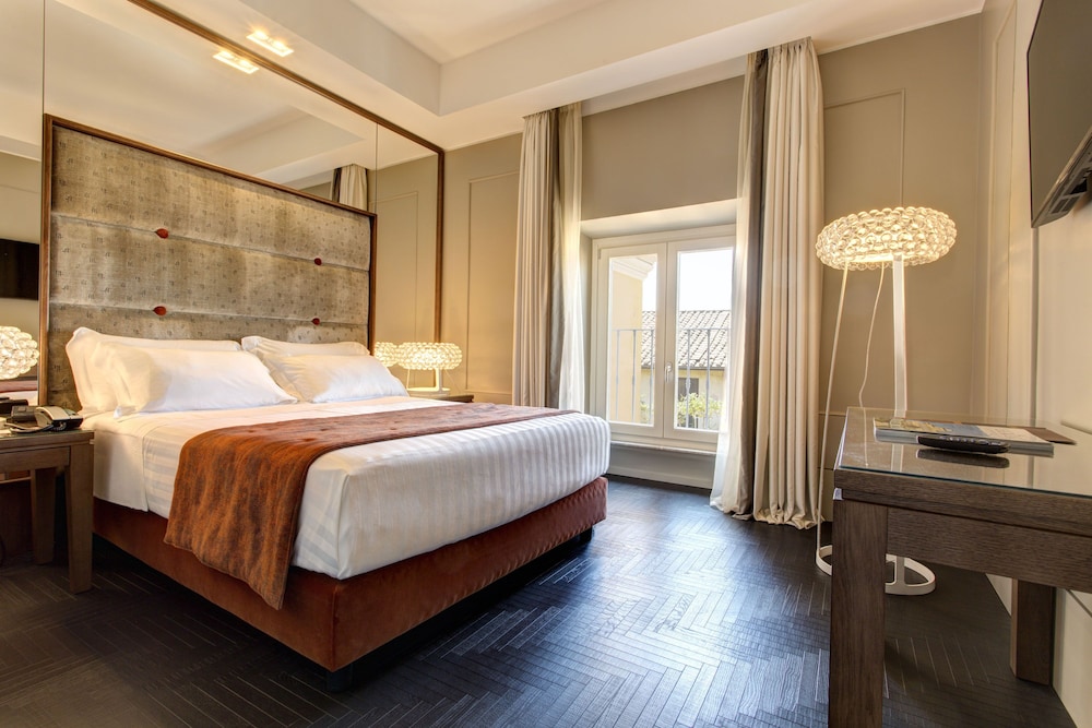 Mascagni Luxury Rooms & Suites — Hotel rooms in Rome, Lazio
