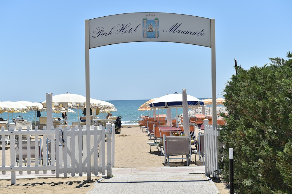 Park Hotel Maracaibo — Beach in Jesolo, Veneto