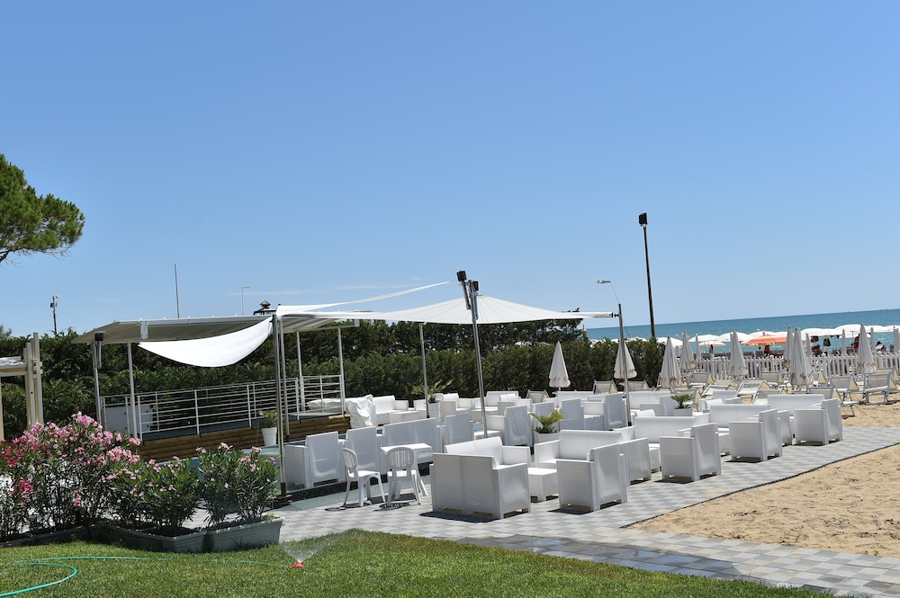 Park Hotel Maracaibo — Beach in Jesolo, Veneto