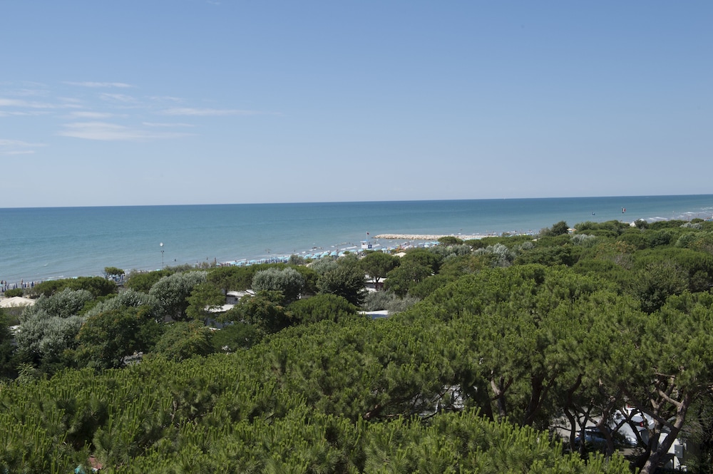 Park Hotel Maracaibo — Beach in Jesolo, Veneto