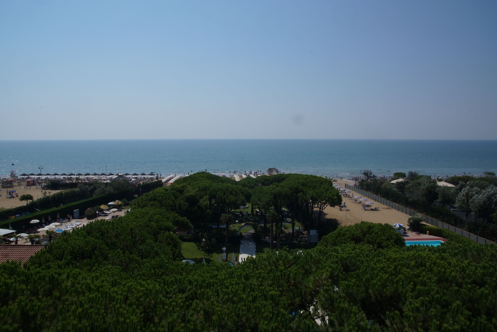 Park Hotel Maracaibo — Beach in Jesolo, Veneto